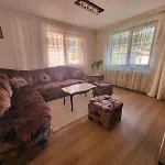 йони Apartment